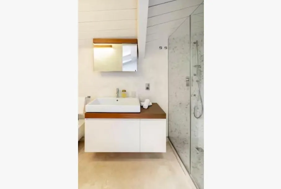 Luxury Mansard Villa Borghese Rome 0*,  Italy