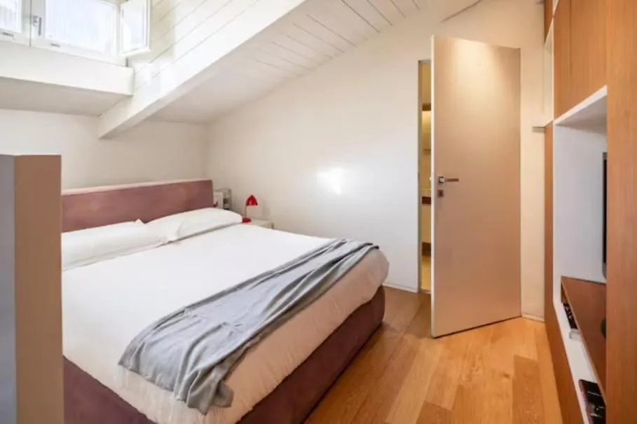 Apartment Luxury Mansard Villa Borghese Rome